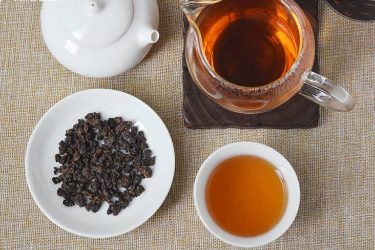 Exploring the Richness of Black Oolong Tea