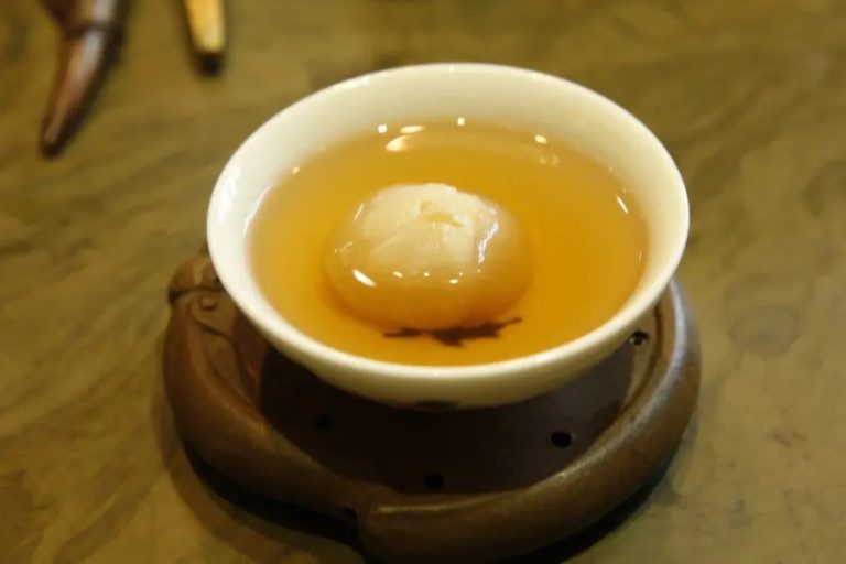 Lychee Black Tea: A Fusion of Flavors and Health Benefits